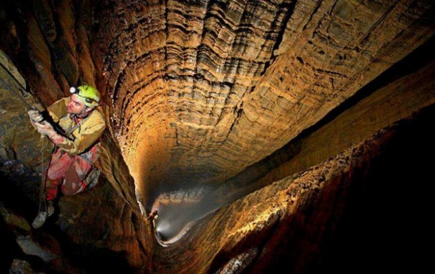 cueva más profunda del mundo