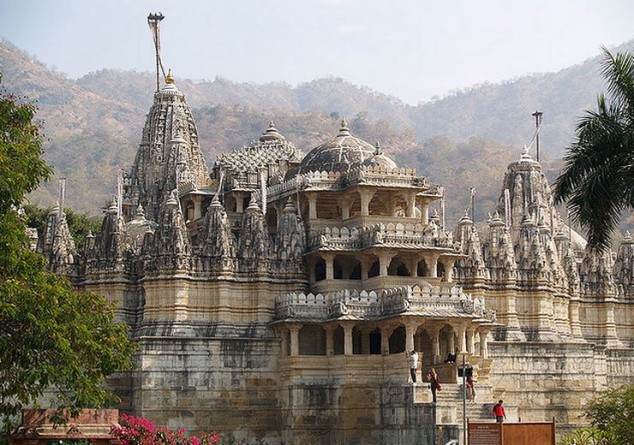 Templo de Ranakpur en Distrito de Pali del Rajastán, al oeste de la India