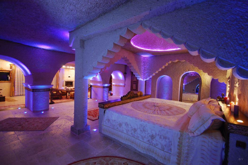 hoteles cuevas turquia